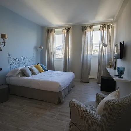 So&leo Guest house